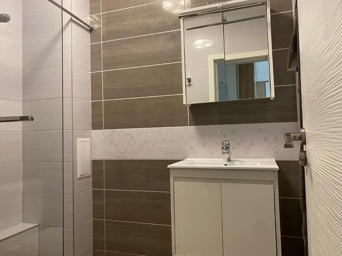 Brand New Apartment With Outdoor Swimming Pool Varna Eksteriør bilde