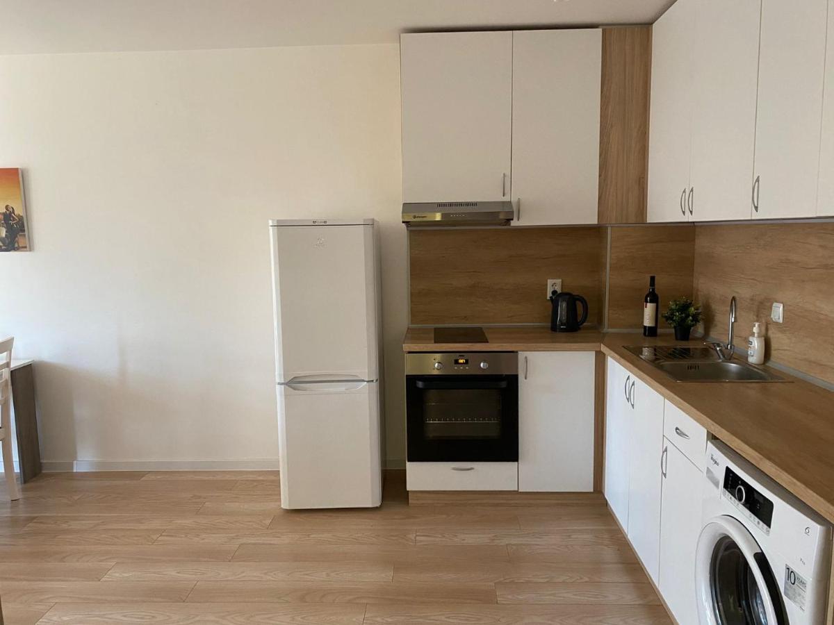 Brand New Apartment With Outdoor Swimming Pool Varna Eksteriør bilde