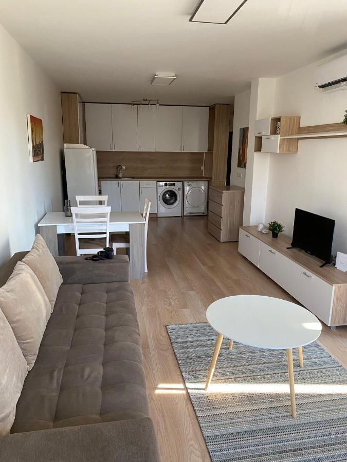 Brand New Apartment With Outdoor Swimming Pool Varna Eksteriør bilde